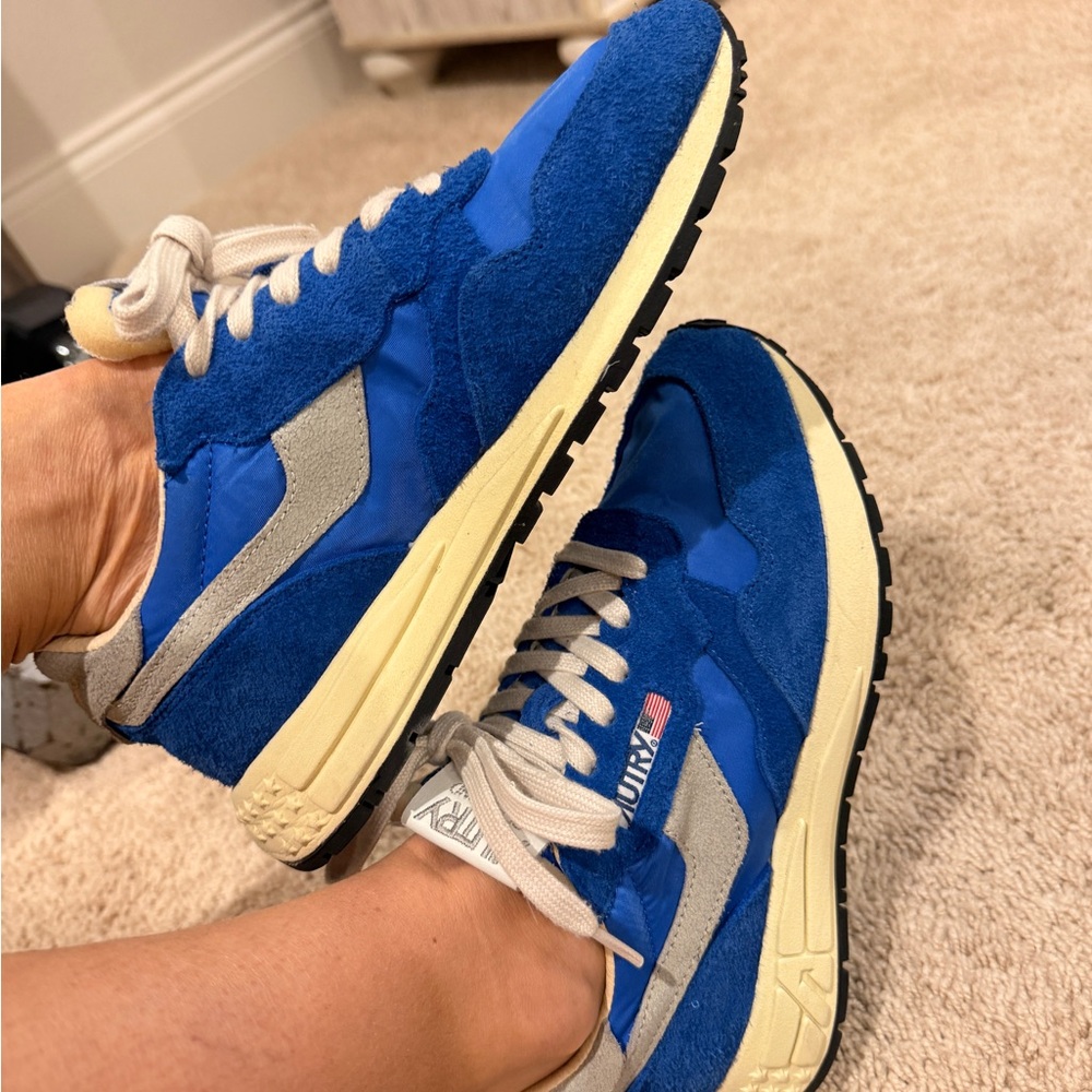 Autry Women's Blue Sneakers - Picture 6 of 8